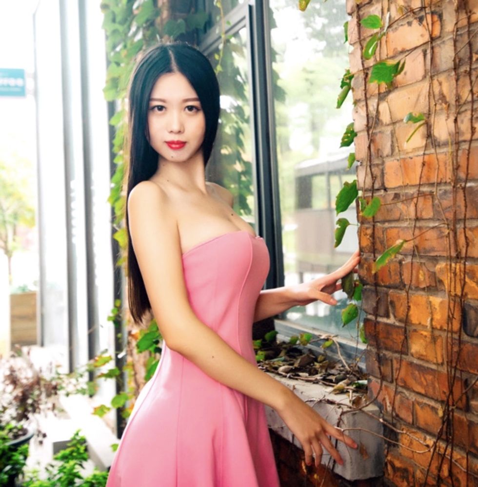 Meet and Date Hot Cambodian Women for Marriage.